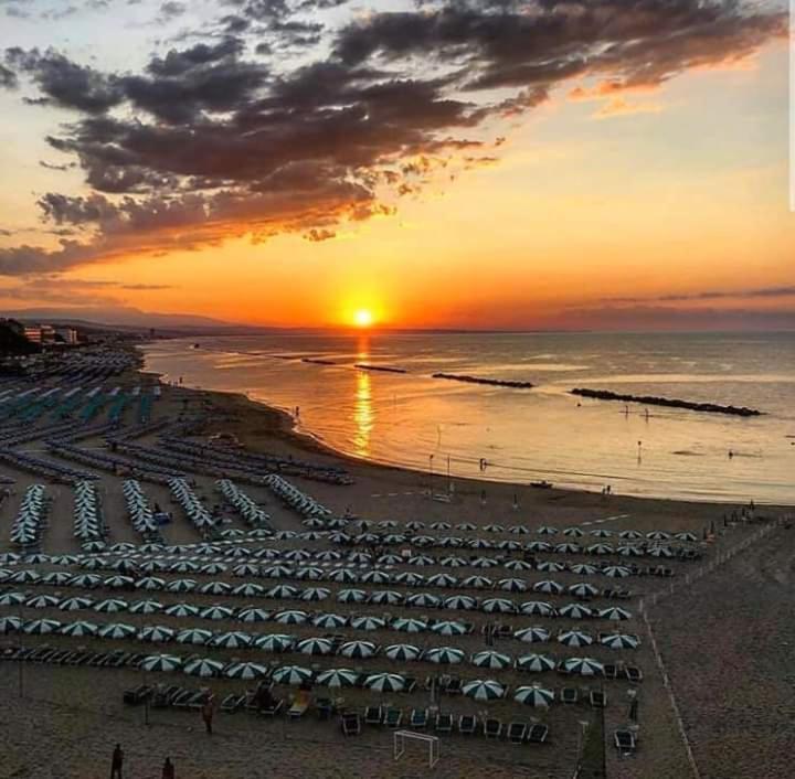 Seabed Superior Rooms Термолі Екстер'єр фото